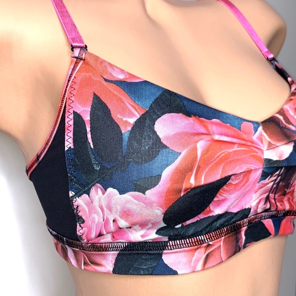 LULULEMON Floral Black Pink Floral Roses Low Impact Yoga Workout Bra Size 6 - Picture 2 of 7